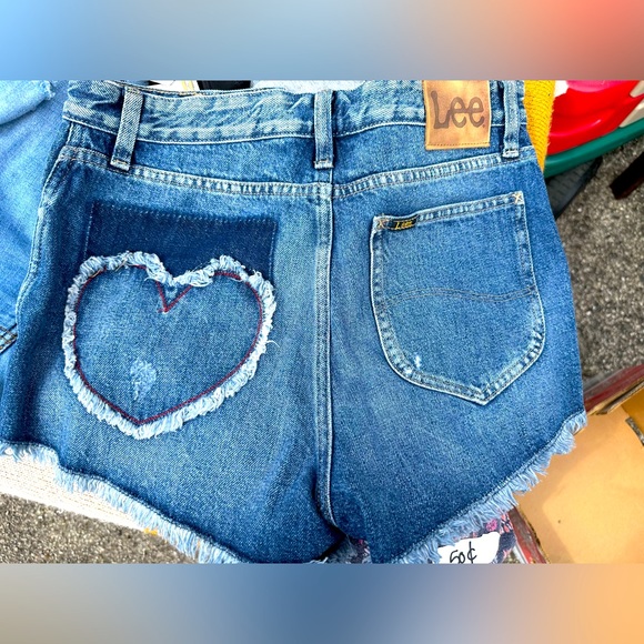 Lee Shorts - Picture 1 of 2
